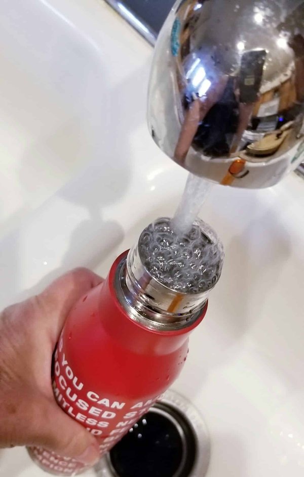 Découvrez la meilleure gourde filtrante pour vos aventures