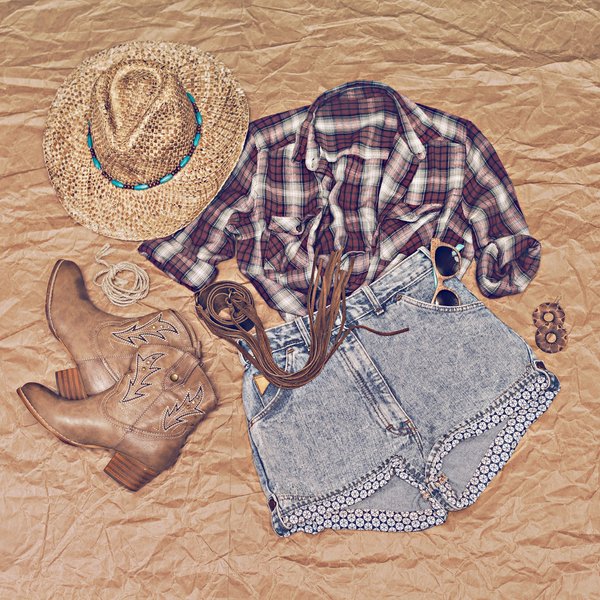 Découvrez le charme du vêtement ancien des années 20 à 60